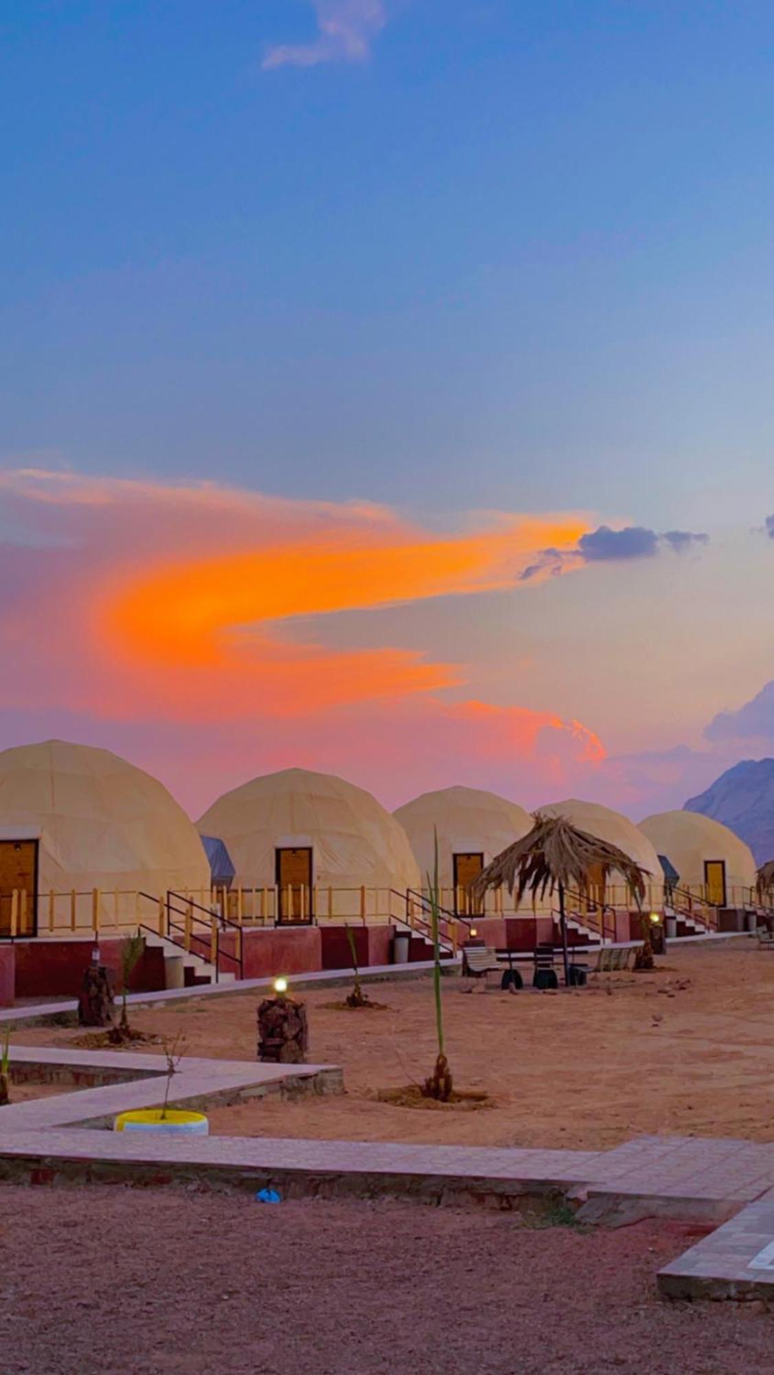 Adel Rum Camp Bubbles Wadi Rum Exteriér fotografie